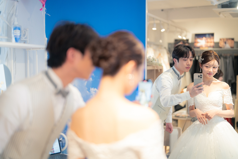 【結婚式とは異なる魅力】前撮り・後撮りでフォトウェディングが選ばれる理由