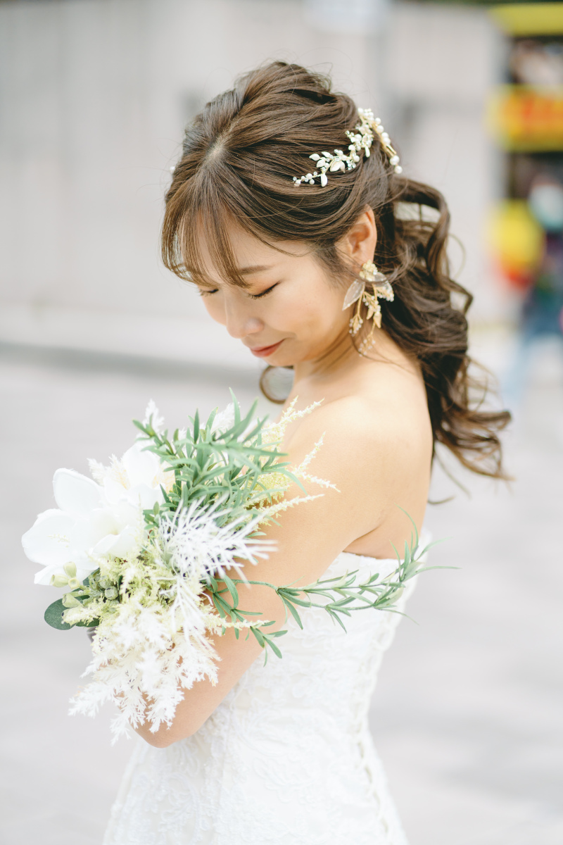 ドレスに合わせた耳元のアクセサリー選び♪