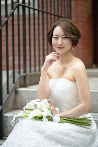 ドレスに合わせた耳元のアクセサリー選び♪