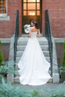 ウェディングドレス　トレーン