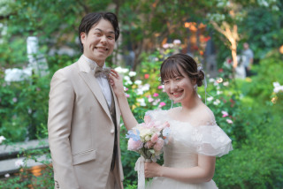 taglessは生地からこだわったドレスを製作!