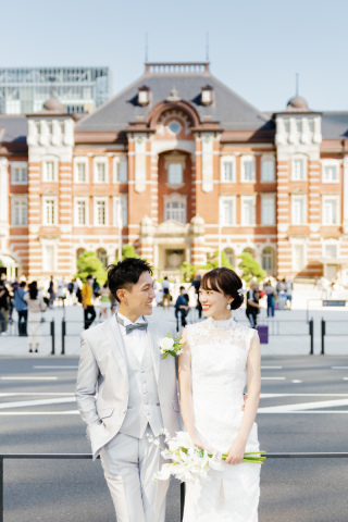 見つめ合うシーン