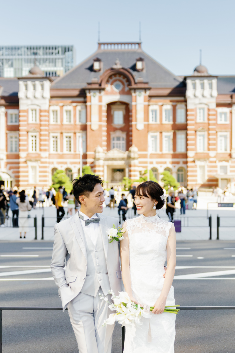 見つめ合うシーン