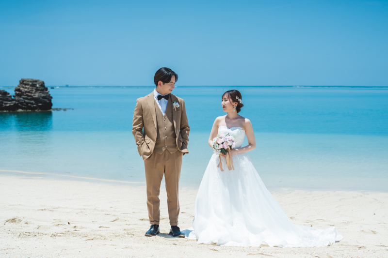 【衣装の追加料金は一切不要】豊富なドレスからお好みの1着を見つけてください＾＾