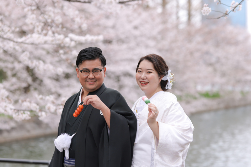 最新！大阪城公園の桜×白無垢