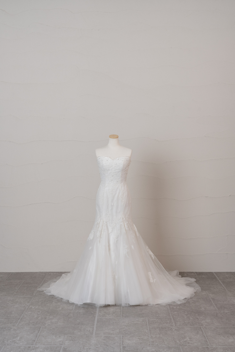 新作ウェディングドレスが入荷しました!!