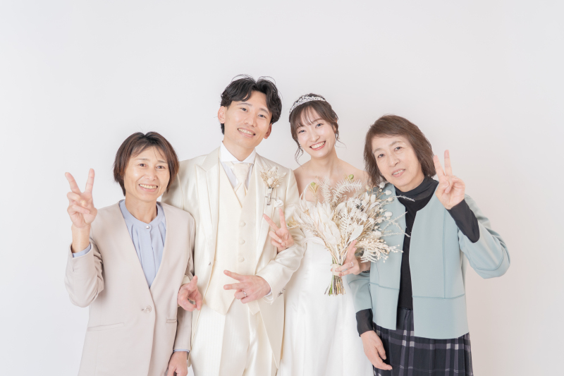 思い出をカタチに♪ ご家族様と一緒に記念のファミリーフォト