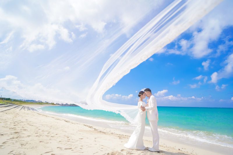 朝の爽やかな海で素敵な一枚を