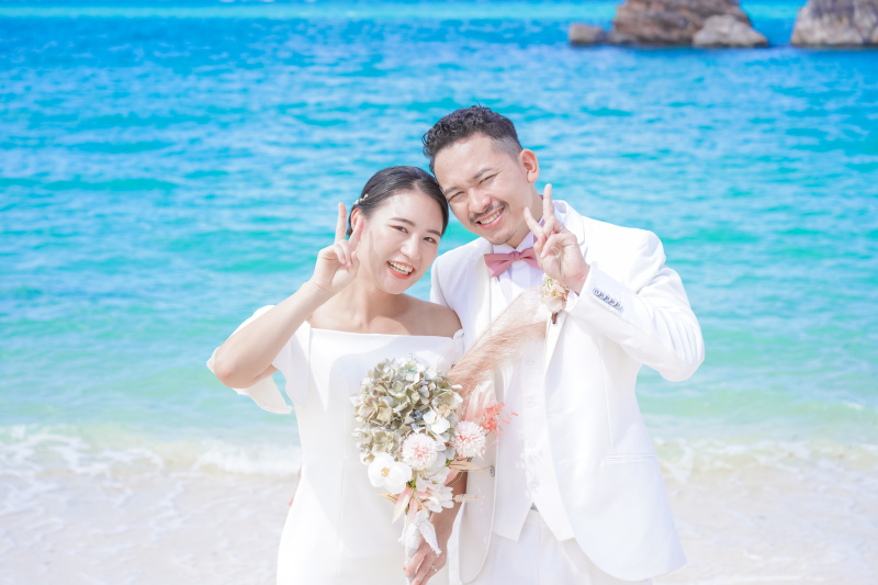 朝の爽やかな海で素敵な一枚を