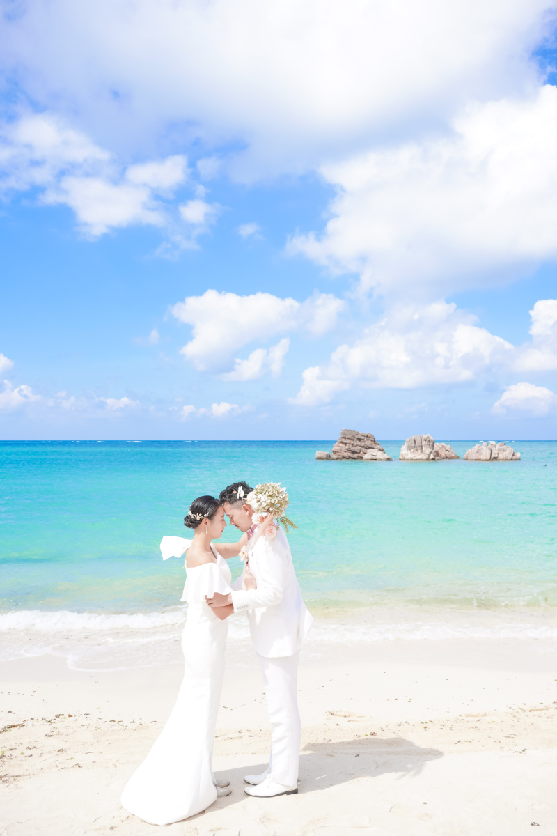 朝の爽やかな海で素敵な一枚を