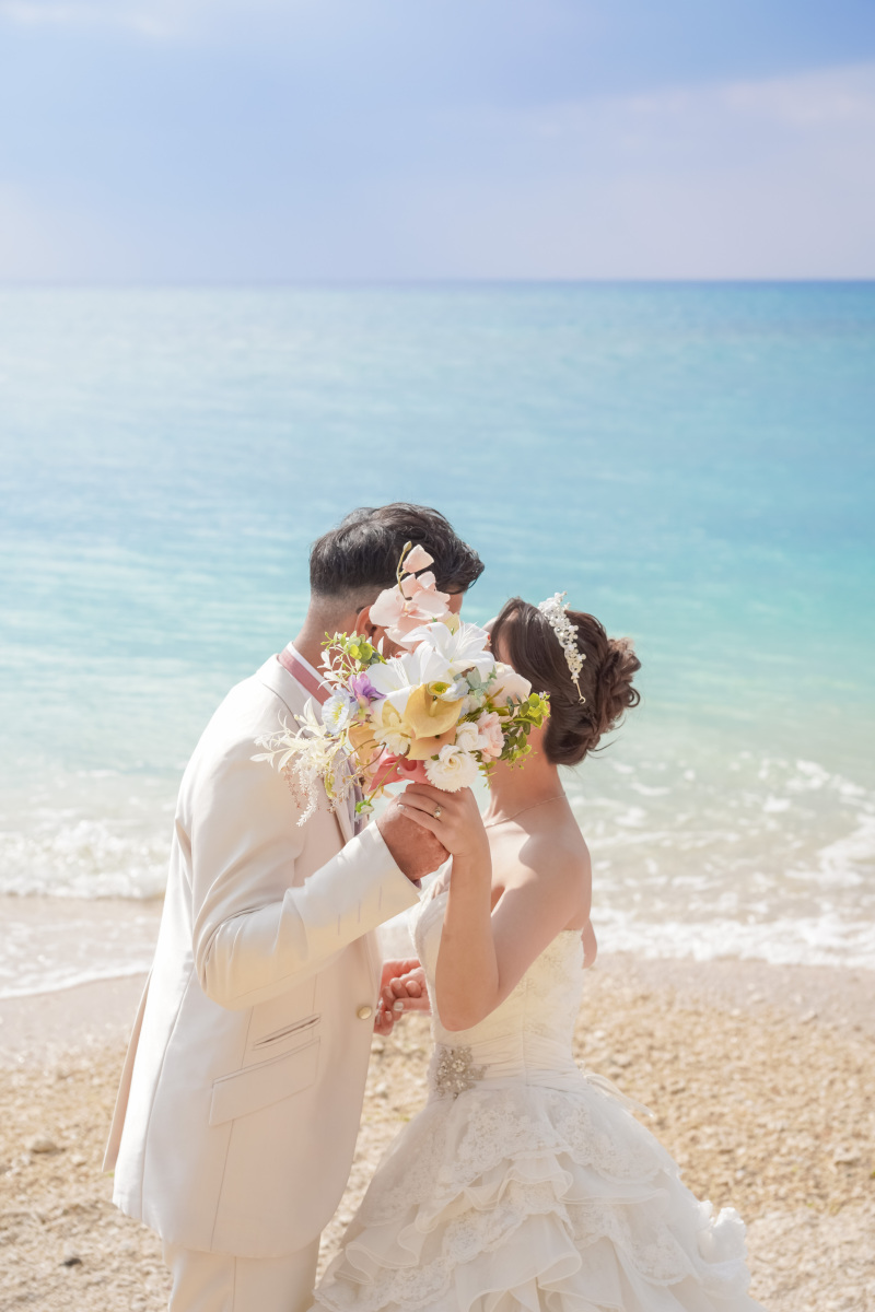 アラハビーチ＆高層階チャペル　沖縄ならではのフォトウェディング