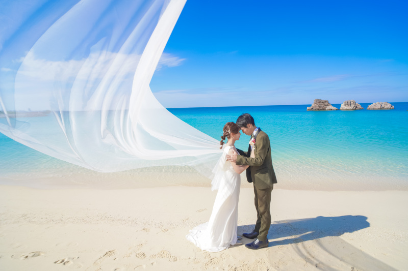 アラハビーチ＆高層階チャペル　沖縄ならではのフォトウェディング