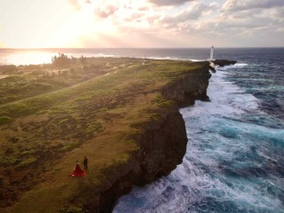 残波岬で残すダイナミックなフォト体験