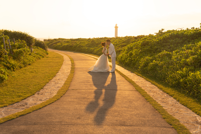 残波岬でサンセットフォト｜沖縄フォトウェディング