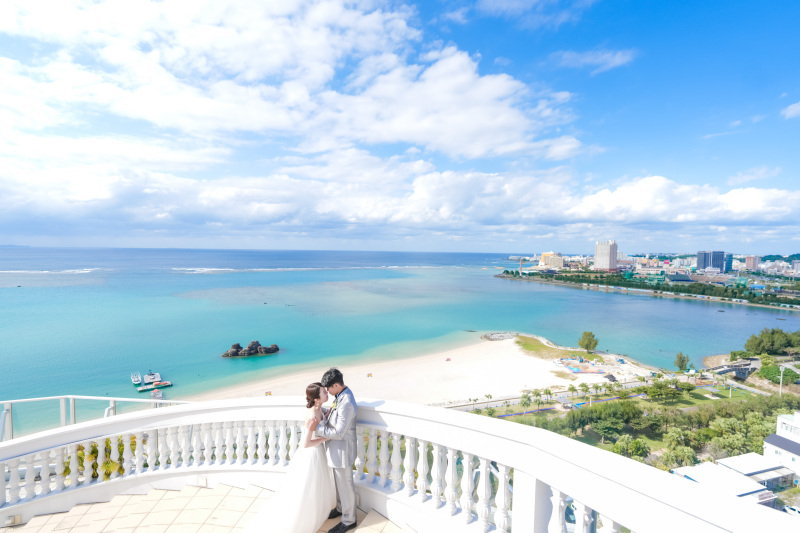 アラハビーチ＆高層階チャペル　沖縄ならではのフォトウェディング
