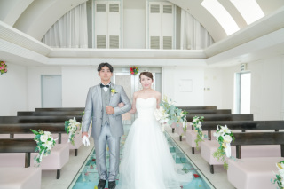 チャペルって神秘的♡ドレスや雰囲気をご紹介