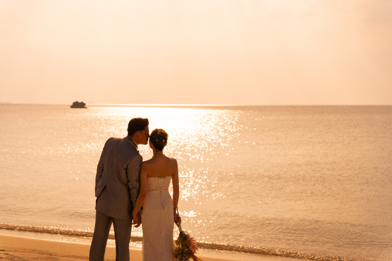 夕日に包まれるロマンチックフォト|サンセットプラン