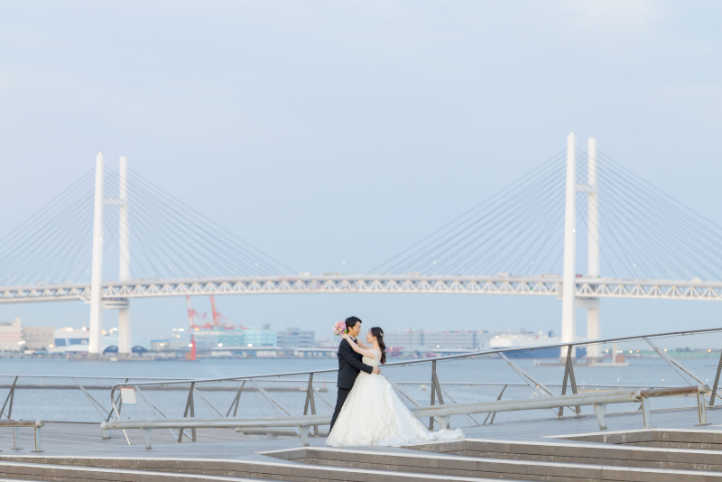 大さん橋で洋装の前撮りを叶えるには？夜景が映える撮り方のコツ