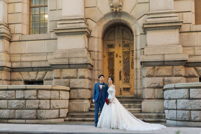 背景までストーリーになる大さん橋ならではの構図