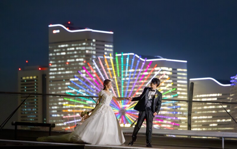 大さん橋ロケ!みなとみらいの街並みが演出する非日常感