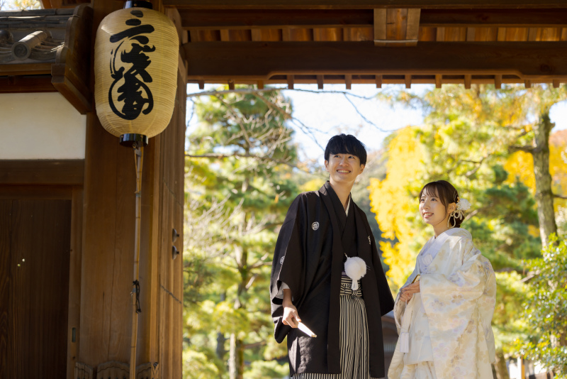 三渓園に紅葉が色づく頃…ふたりだけの物語と誓いを前撮りに!