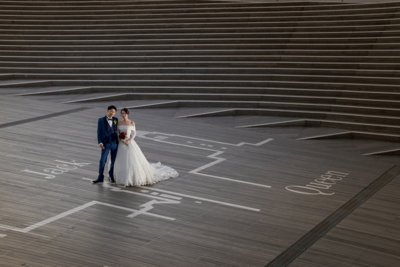 横浜らしさ満点の背景！大さん橋でのロケーション撮影が注目される理由とは？