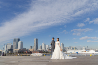 大さん橋ロケ！みなとみらいの街並みが演出する非日常感