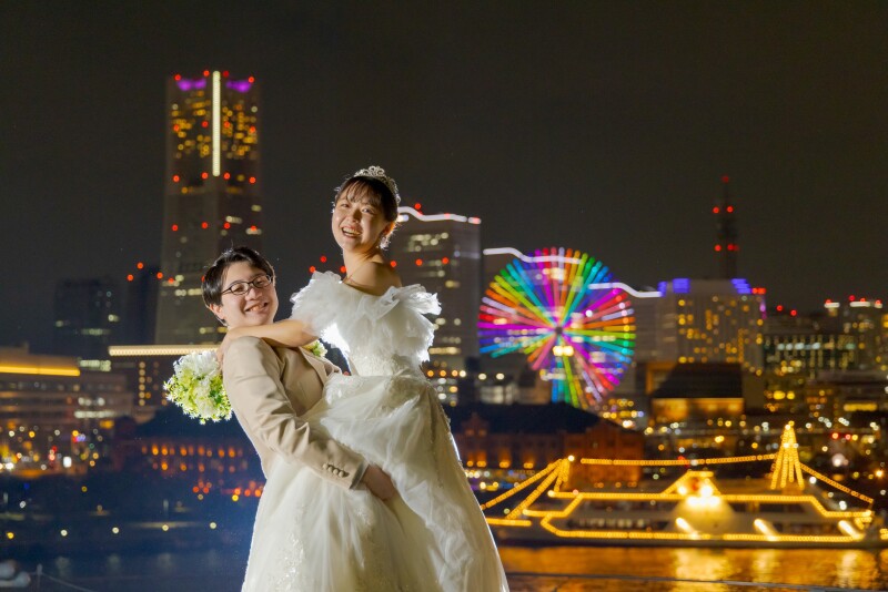 横浜らしさ満点の背景！大さん橋でのロケーション撮影が注目される理由とは？