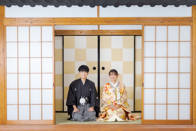 洋装の美しさを引き立てる「横浜市開港記念会館」の撮影スポット
