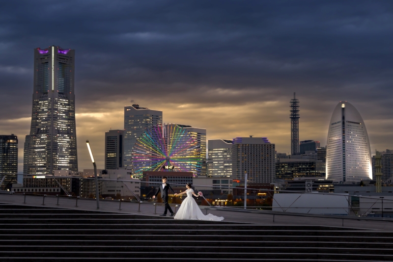 大さん橋で夕景や夜景の前撮りが似合う理由