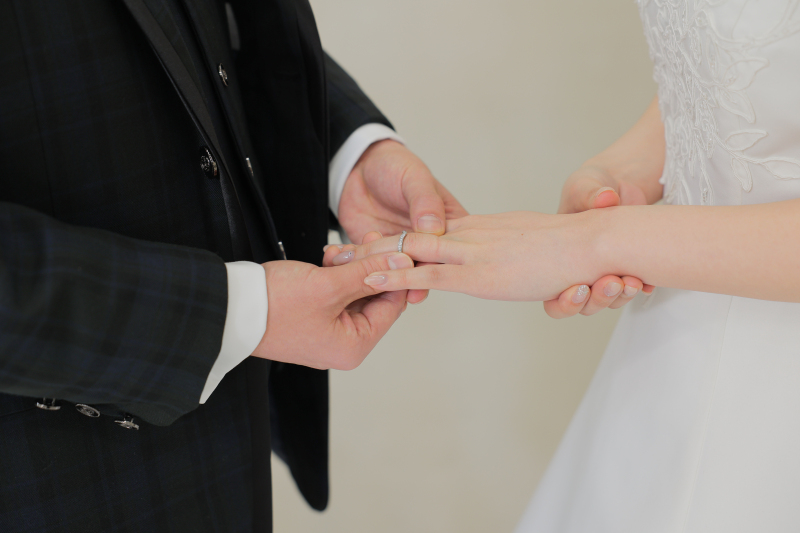 チャペルスタジオ撮影♡ティアラが輝く王道花嫁スタイル