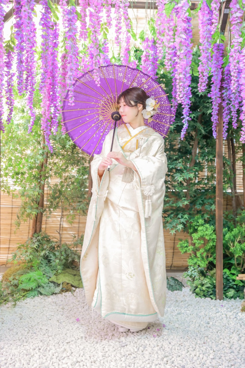 白無垢×洋髪綿帽子スタイル 〜お花を添えて、自分らしく着こなす和装フォト〜