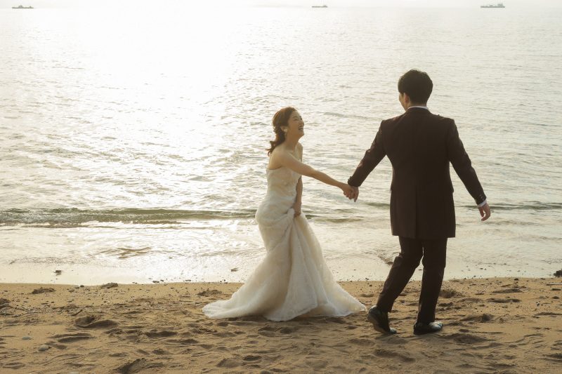 西陽が綺麗な海ロケーション撮影