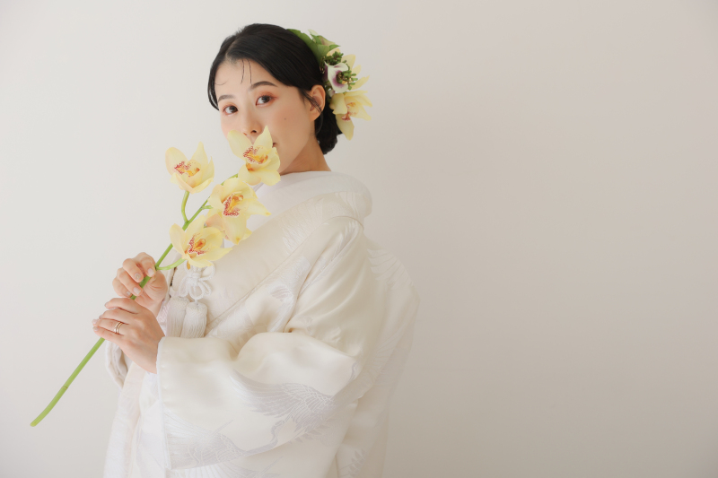 和装シニヨンヘア生花アレンジ