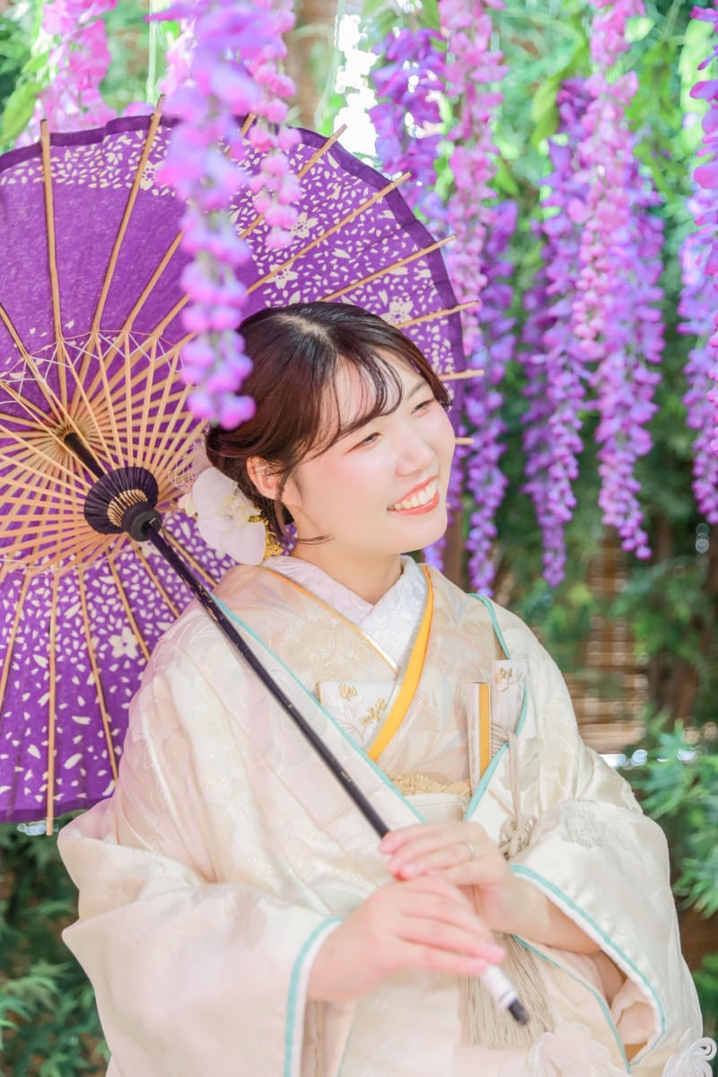 白無垢×洋髪綿帽子スタイル 〜お花を添えて、自分らしく着こなす和装フォト〜