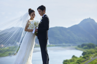 【4月までの前撮り限定】衣裳フリーチョイス特典のご案内