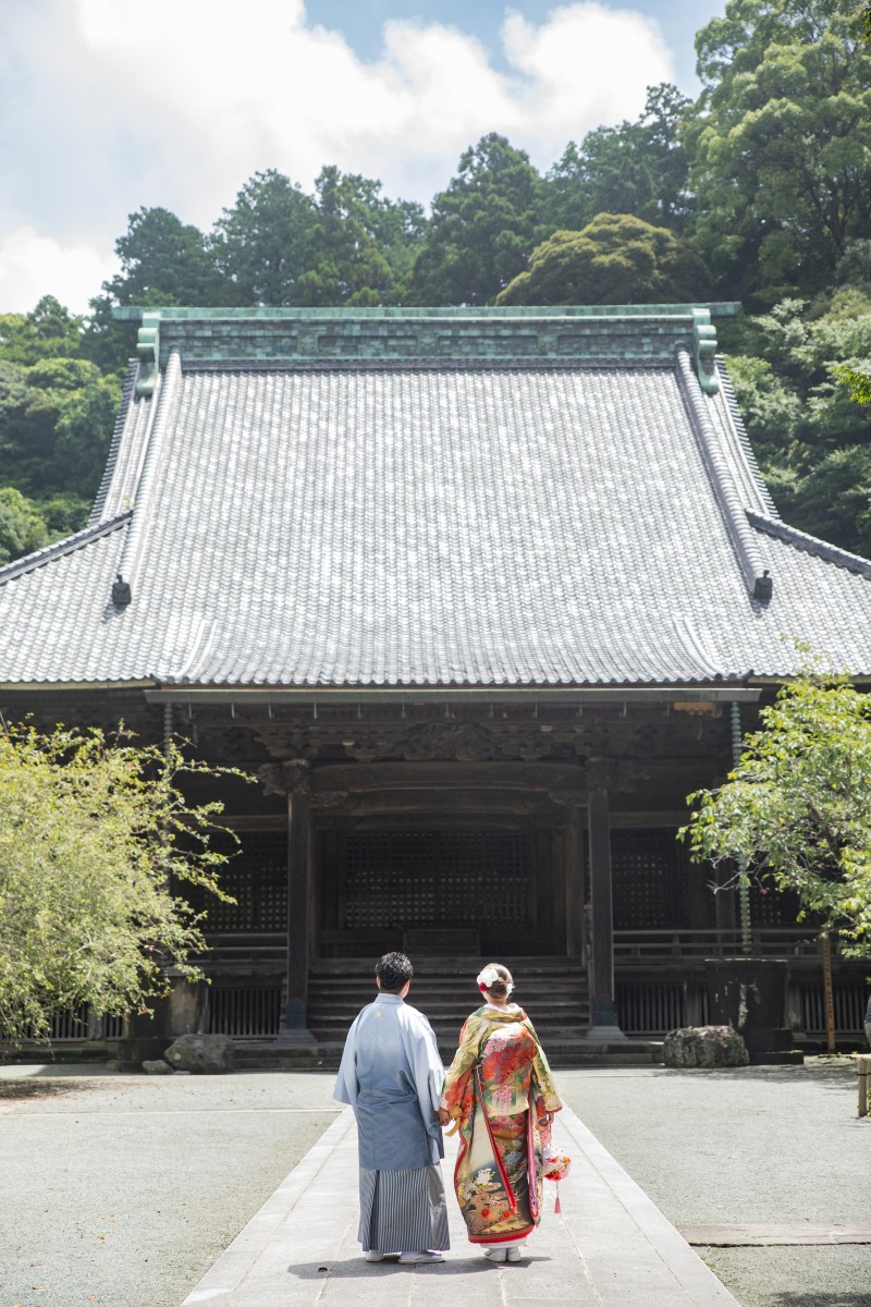 海と草原と寺院