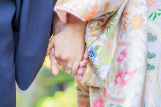 結婚式の前撮りを検討しているお客様