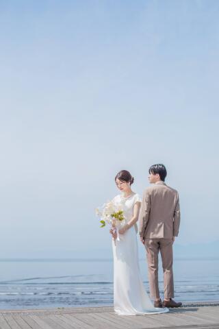 6月の海辺のフォトウェディング