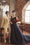 カクテルドレス紹介〜ピンクの刺繍が素敵♪大人っぽいネイビー〜