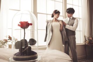 ウェディングドレス紹介♪ 〜上品なスレンダーライン ドレス〜