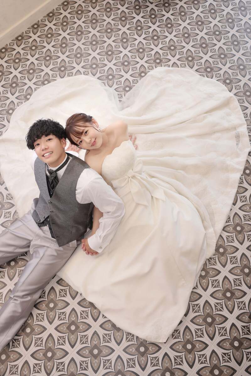 ウェディングドレス紹介♪ 〜シンプルAライン〜