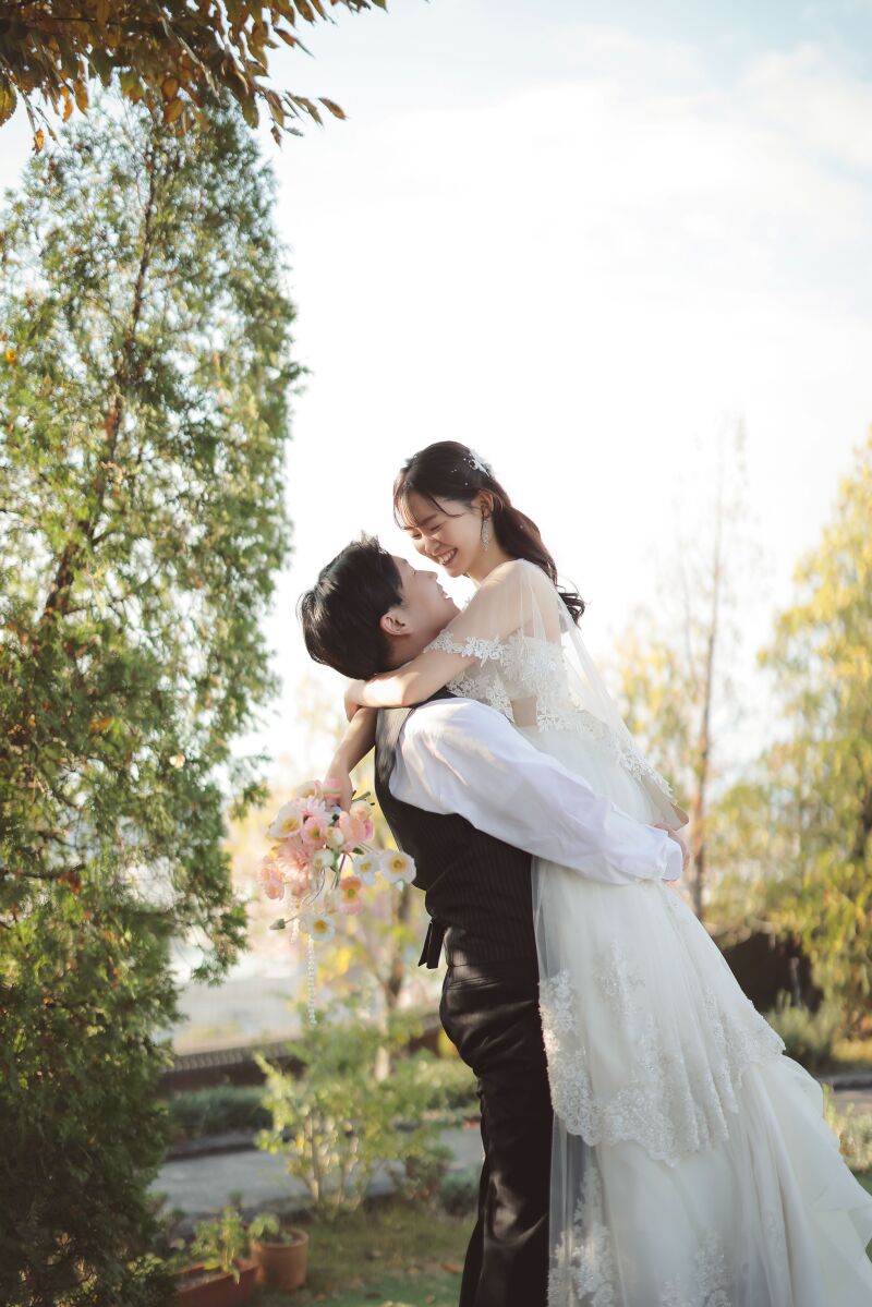 ウェディングドレス紹介♪ 〜ジルスチュアート エンパイアラインドレス〜