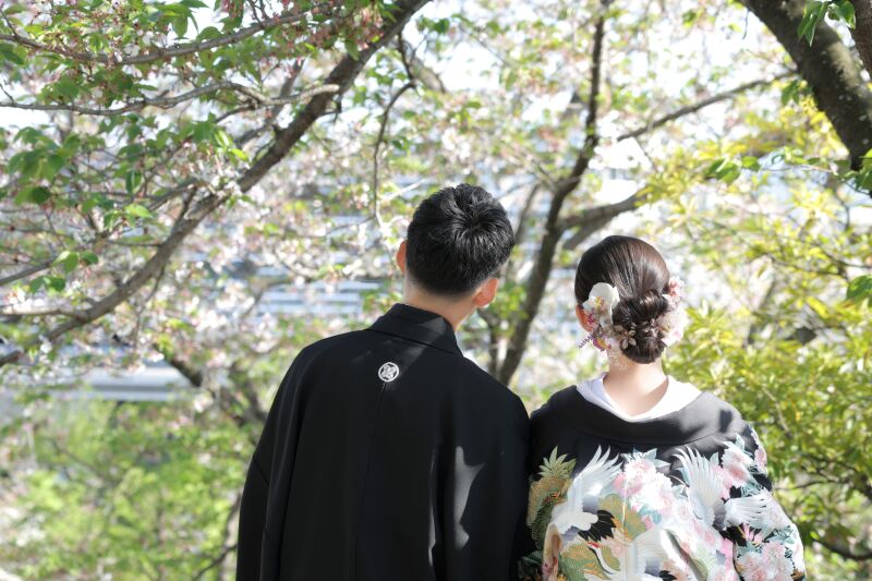 色打掛紹介〜鶴や花々が美しい上品な黒【色21】〜