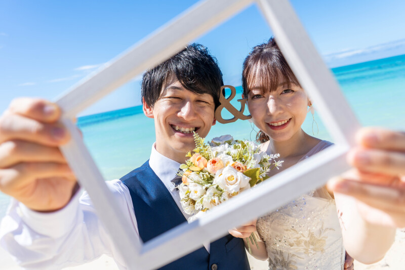 11月の宮古島フォトウェディングにぴったりな撮影小物アイデア②