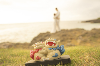 沖縄の守り神シーサーと⋆