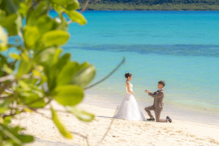 プロポーズシーンも絵になる宮古島ウェディングフォトの魅力