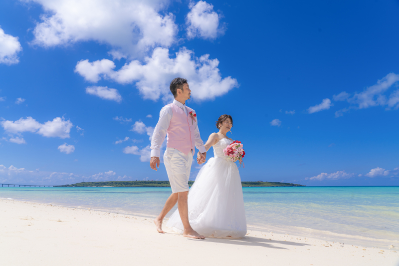 海も空も森も!宮古島の美景なロケーションでふたりだけの世界を