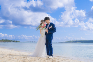 宮古島の風景に似合うドレスのデザイン