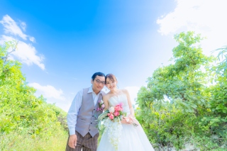 どこまでも寄り添って歩んでいく姿を一瞬のフレームに